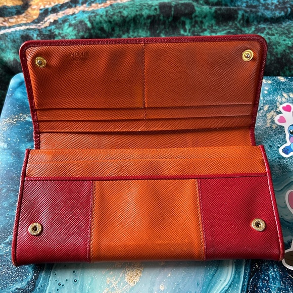 Two toned PRADA wallet - Picture 4 of 6